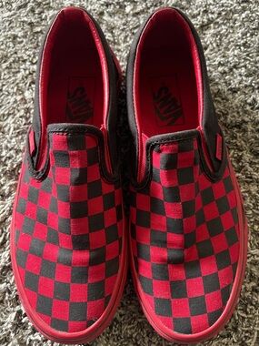 Vans Classic Slip-On Sneakers (Mono/Check) Tango, Rd/Blk (Limited Ed.) 
5/6.5